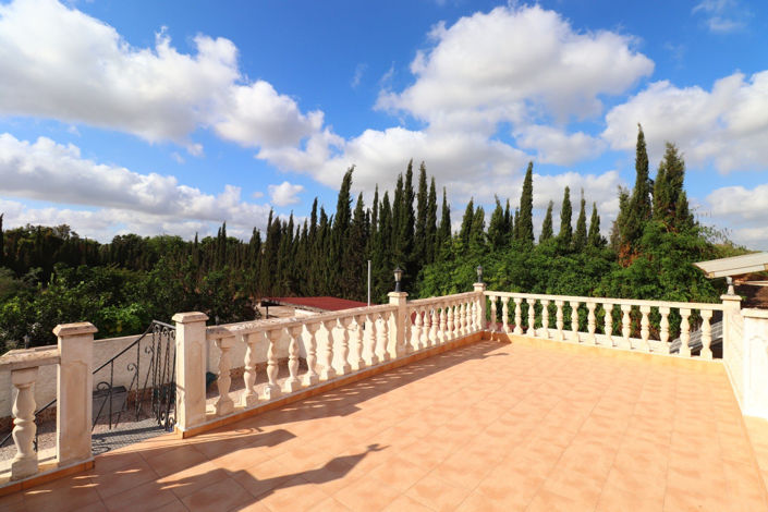 Image No.24-4 Bed Country House for sale