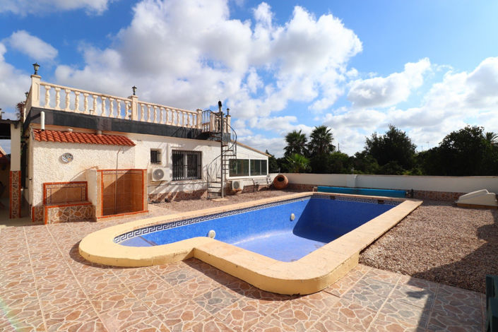 Image No.27-4 Bed Country House for sale