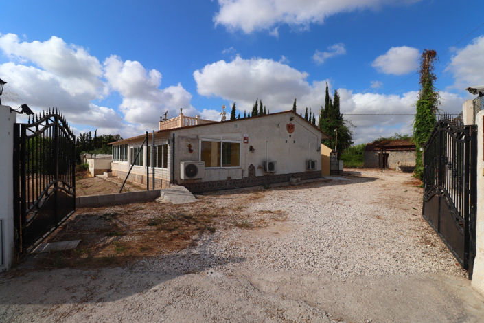 Image No.34-4 Bed Country House for sale