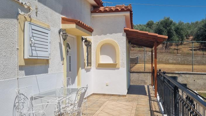 Image No.8-4 Bed House for sale