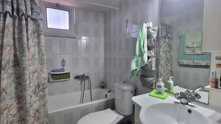 Image No.14-4 Bed House for sale