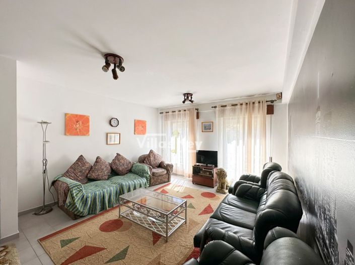 Image No.2-Appartement de 3 chambres à vendre à Lagos