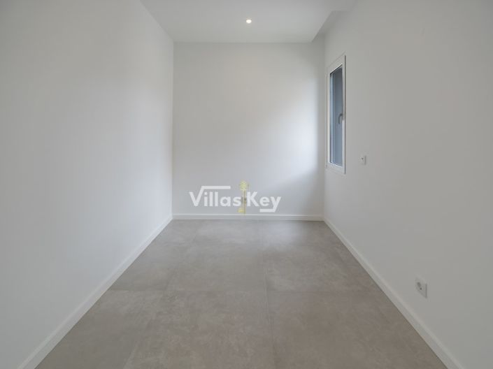 Image No.13-3 Bed House for sale
