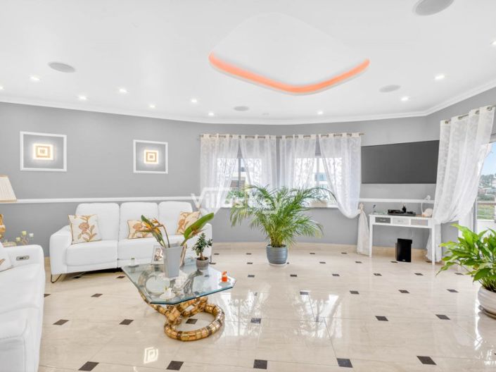 Image No.11-2 Bed Apartment for sale