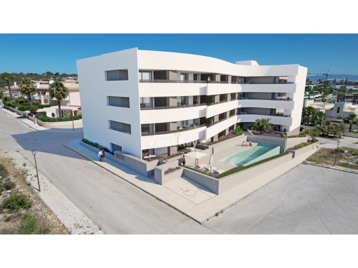 Image No.15-3 Bed Apartment for sale