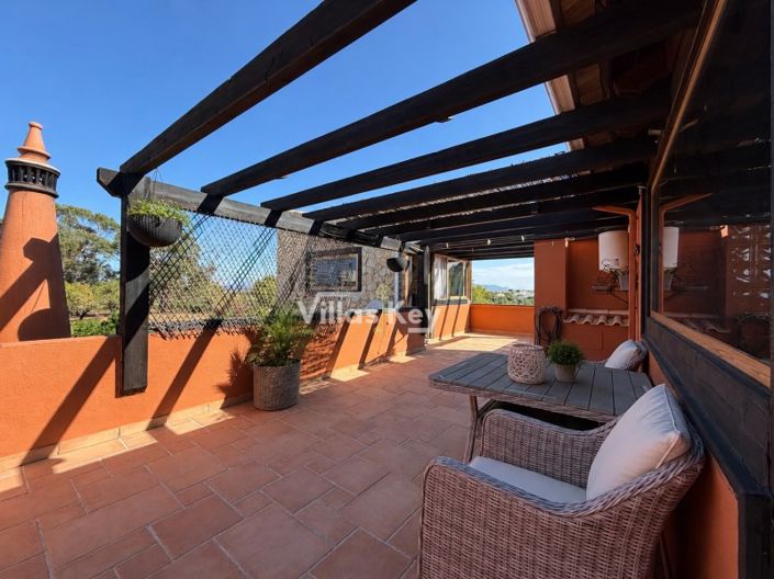 Image No.26-4 Bed House for sale