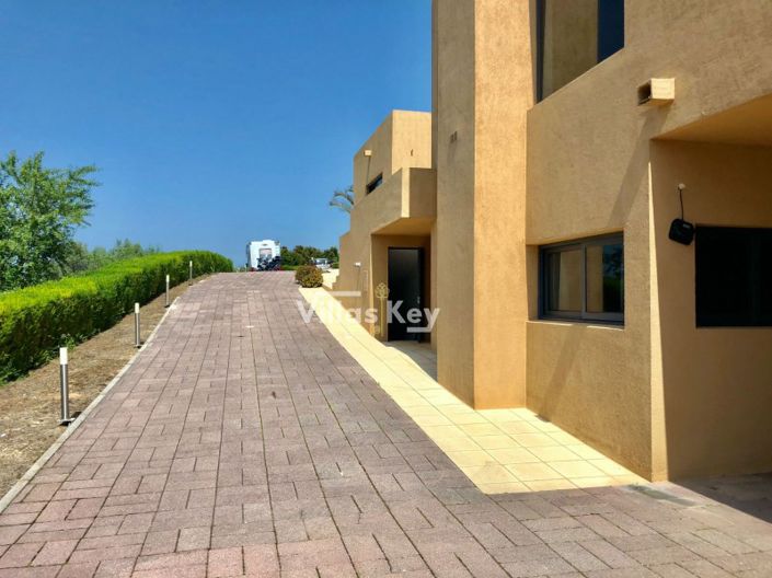 Image No.41-5 Bed House for sale