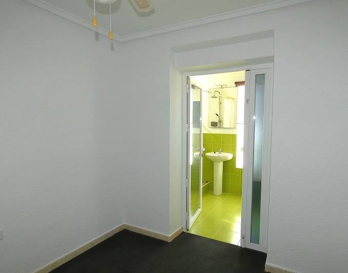 Image No.25-2 Bed Villa / Detached for sale