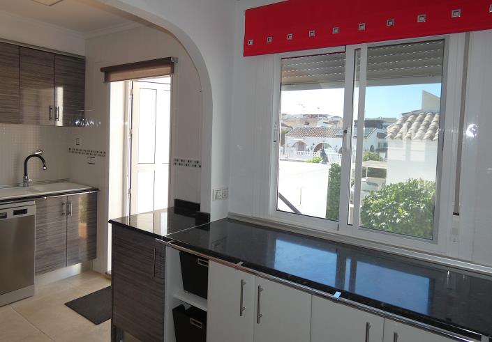 Image No.36-2 Bed Villa / Detached for sale
