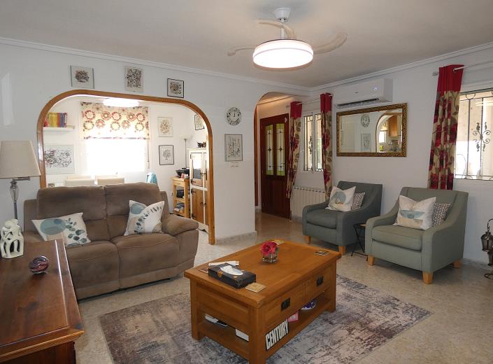 Image No.21-3 Bed Villa / Detached for sale
