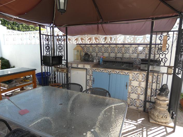 Image No.10-3 Bed Villa / Detached for sale