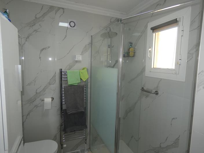 Image No.29-3 Bed Villa / Detached for sale