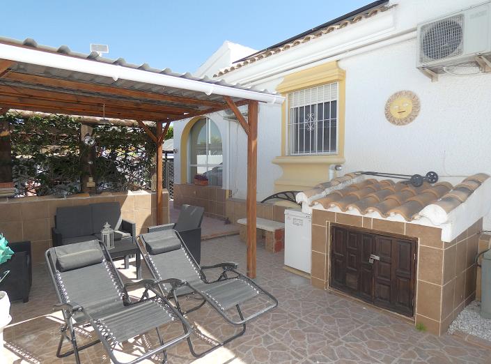 Image No.45-3 Bed Villa / Detached for sale