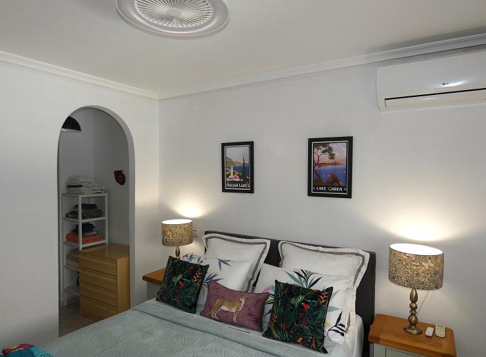 Image No.13-3 Bed Villa / Detached for sale