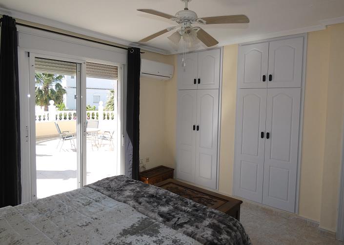 Image No.27-3 Bed Villa / Detached for sale