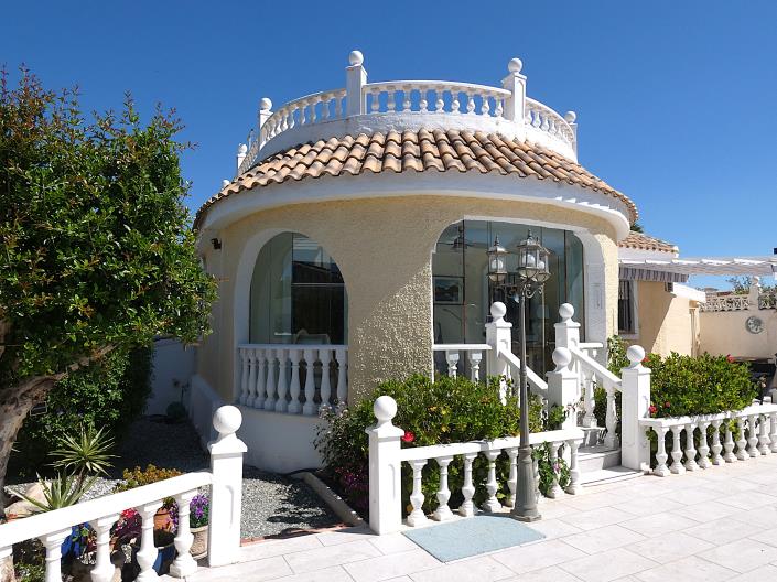 Image No.49-3 Bed Villa / Detached for sale