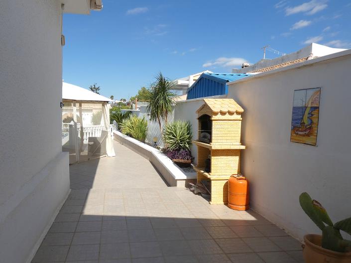 Image No.30-4 Bed Villa / Detached for sale