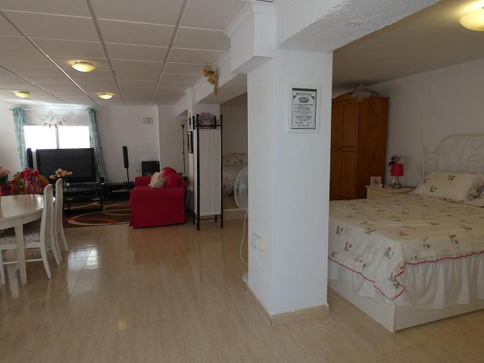 Image No.42-3 Bed Villa / Detached for sale