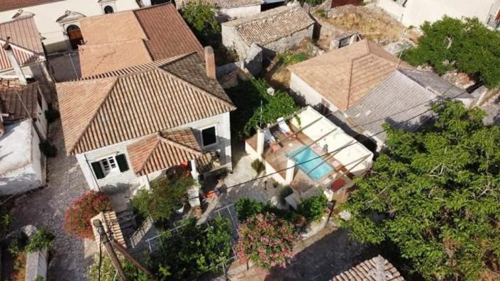 Image No.27-8 Bed Villa for sale