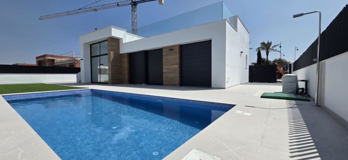 Image No.8-3 Bed Villa for sale