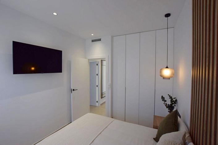 Image No.20-3 Bed Apartment for sale