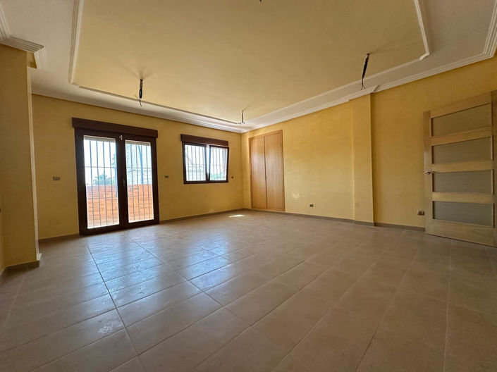 Image No.4-4 Bed Apartment for sale