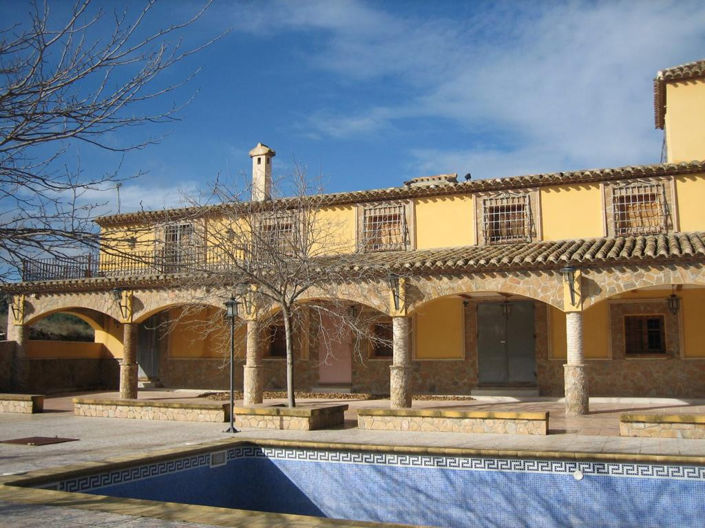 Image No.3-7 Bed Villa for sale