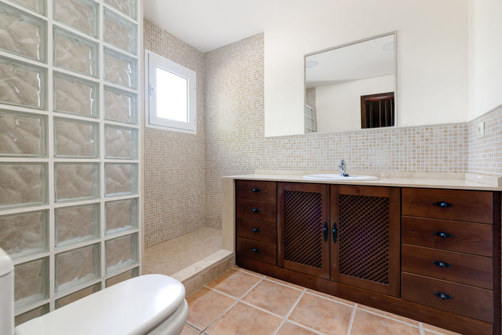 Image No.28-3 Bed Villa for sale