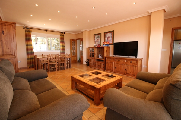 Image No.14-4 Bed Property for sale