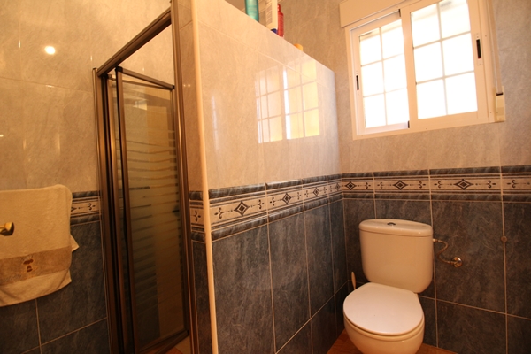 Image No.30-4 Bed Property for sale