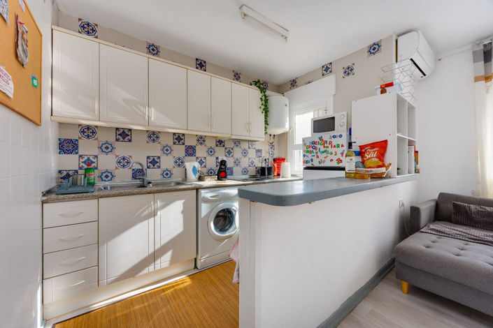 Image No.8-2 Bed Villa for sale
