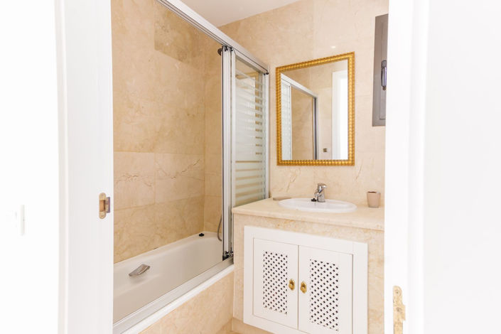 Image No.12-2 Bed Apartment for sale