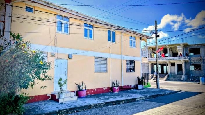 Image No.17-3 Bed Commercial for sale