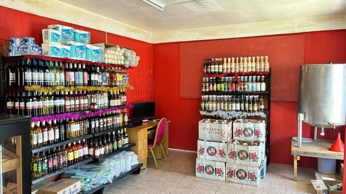 Image No.18-3 Bed Commercial for sale