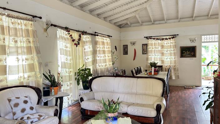 Image No.3-4 Bed House for sale