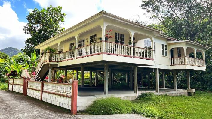 Image No.12-4 Bed House for sale