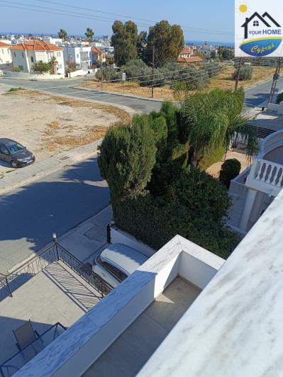 Image No.32-6 Bed House for sale