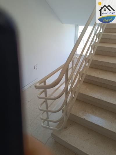Image No.30-6 Bed House for sale