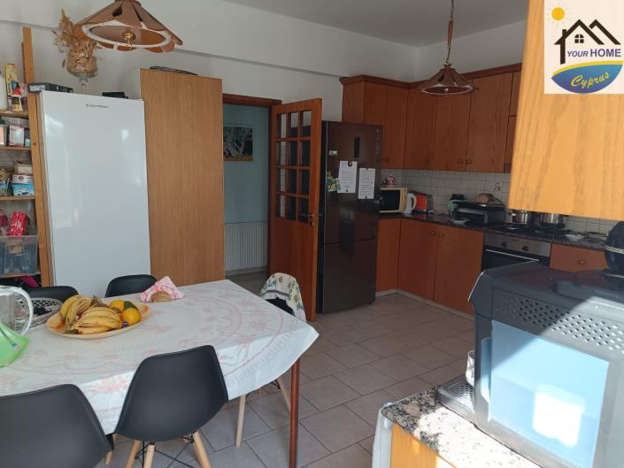 Image No.5-6 Bed House for sale