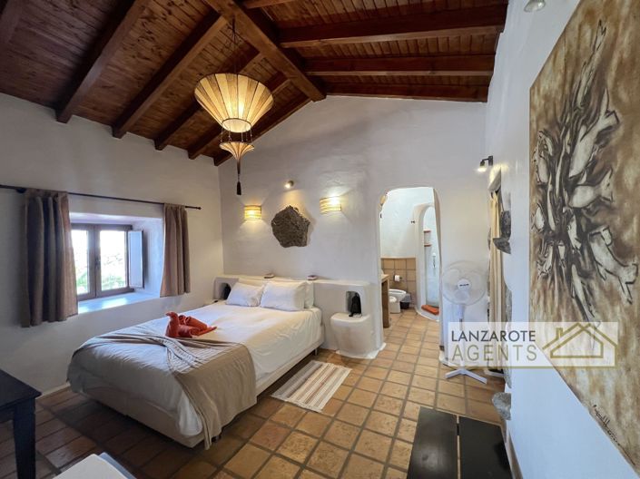 Image No.29-4 Bed Villa for sale