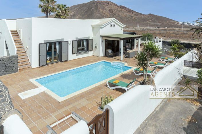 Image No.2-3 Bed Villa for sale