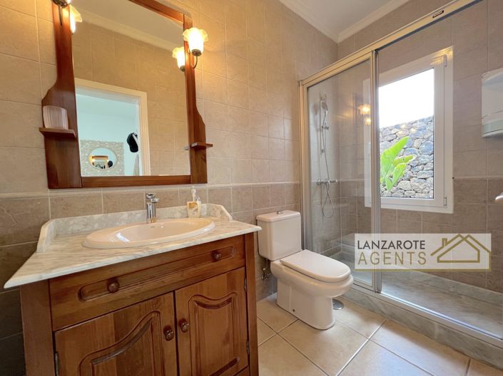 Image No.12-3 Bed Villa for sale