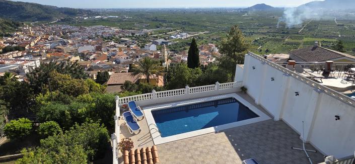 Image No.14-4 Bed Villa / Detached for sale