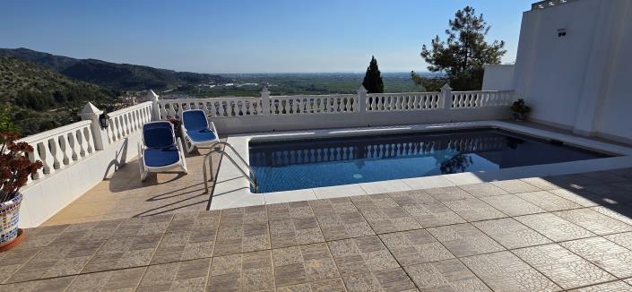 Image No.18-4 Bed Villa / Detached for sale