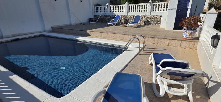 Image No.19-4 Bed Villa / Detached for sale