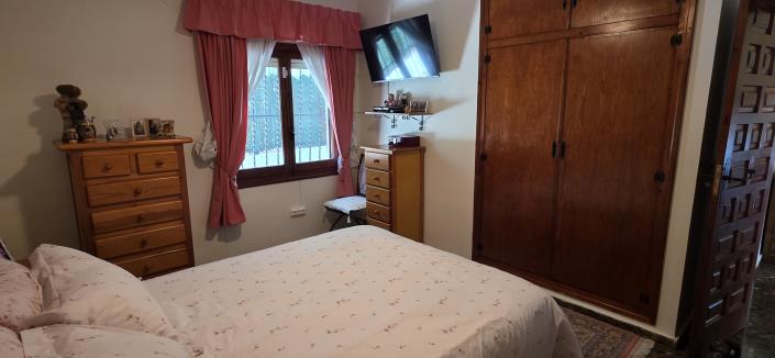 Image No.38-4 Bed Villa / Detached for sale