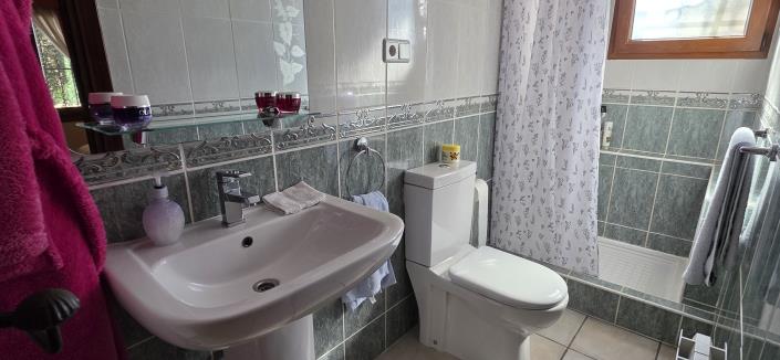 Image No.40-4 Bed Villa / Detached for sale