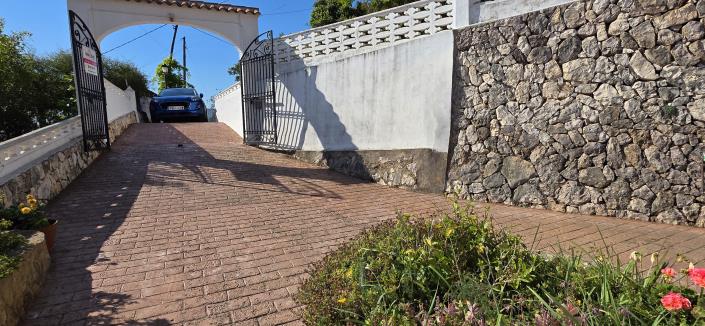 Image No.52-4 Bed Villa / Detached for sale
