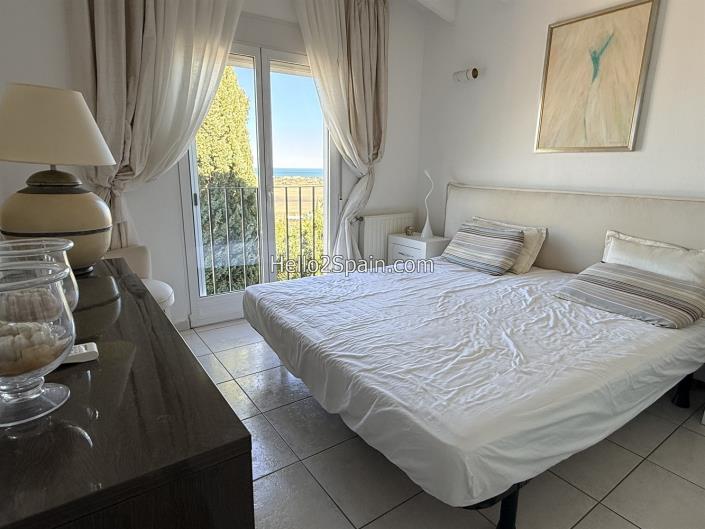 Image No.25-4 Bed Villa / Detached for sale