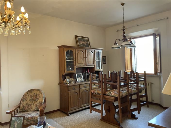 Image No.10-5 Bed Property for sale